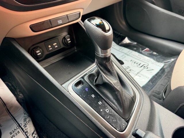 2018 Hyundai Accent SE Sedan Automatic - 23055243 - 34