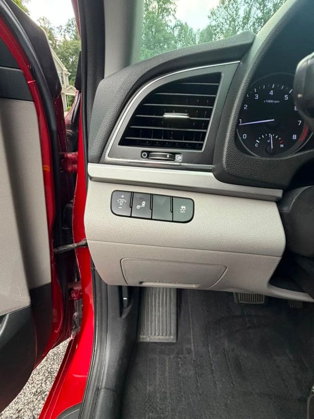 2018 Hyundai Elantra  - 23039203 - 10