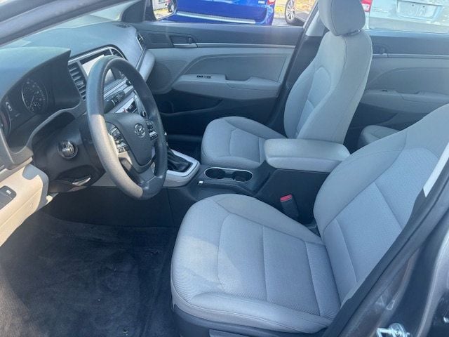 2018 Hyundai Elantra  - 22942647 - 5