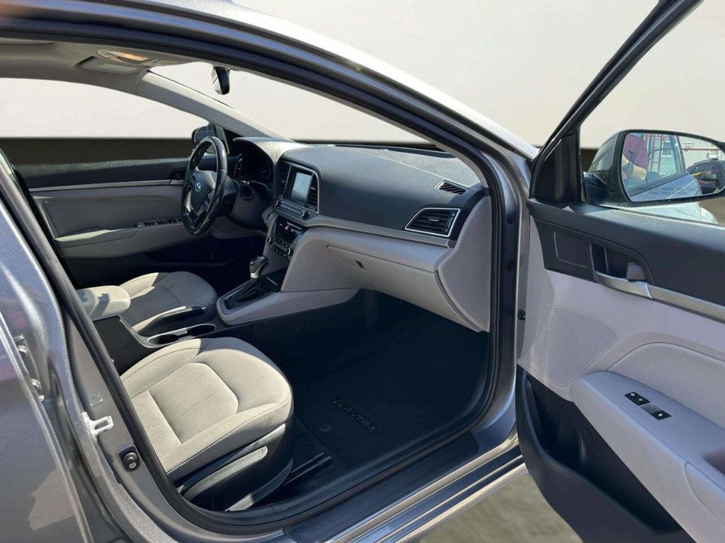 2018 Hyundai Elantra Limited 4dr Sedan - 23002626 - 17