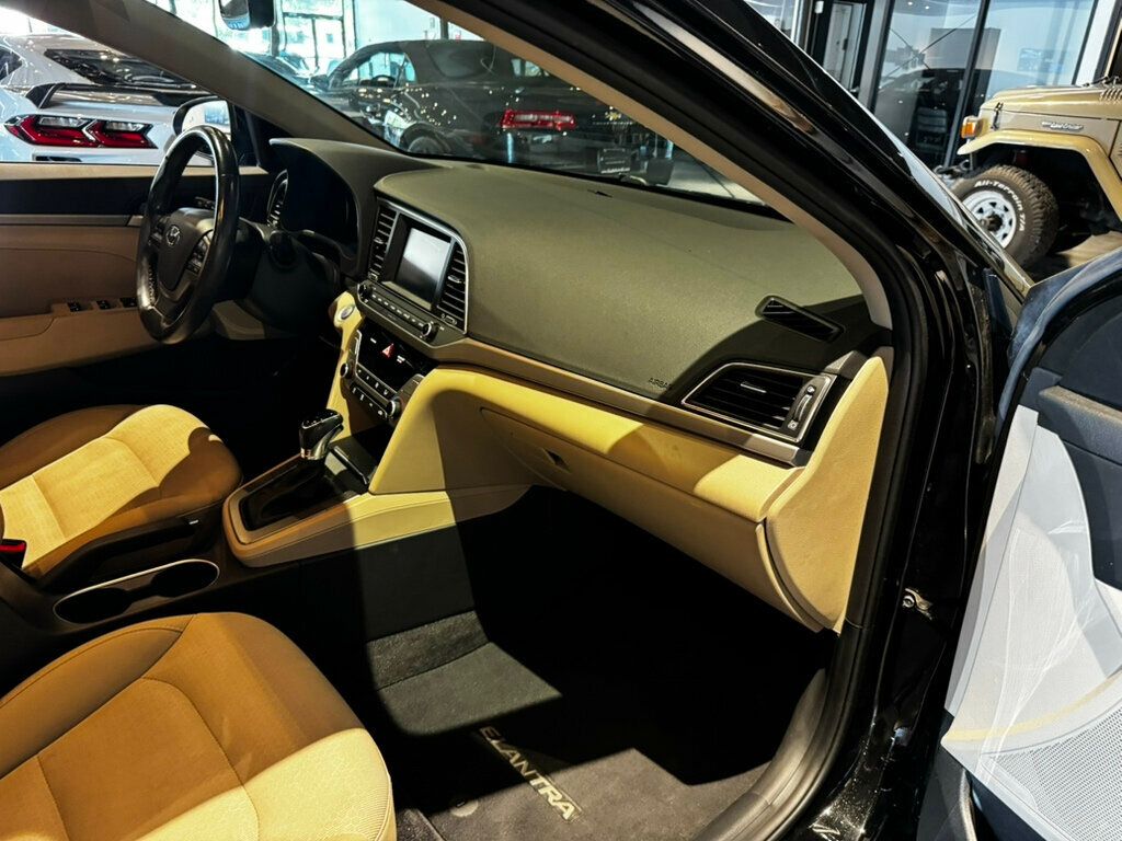 2018 Hyundai Elantra LocalTrade/ValueEdition/LowMiles/MoonRoof/HtdSeats/RearViewCam - 23026835 - 22