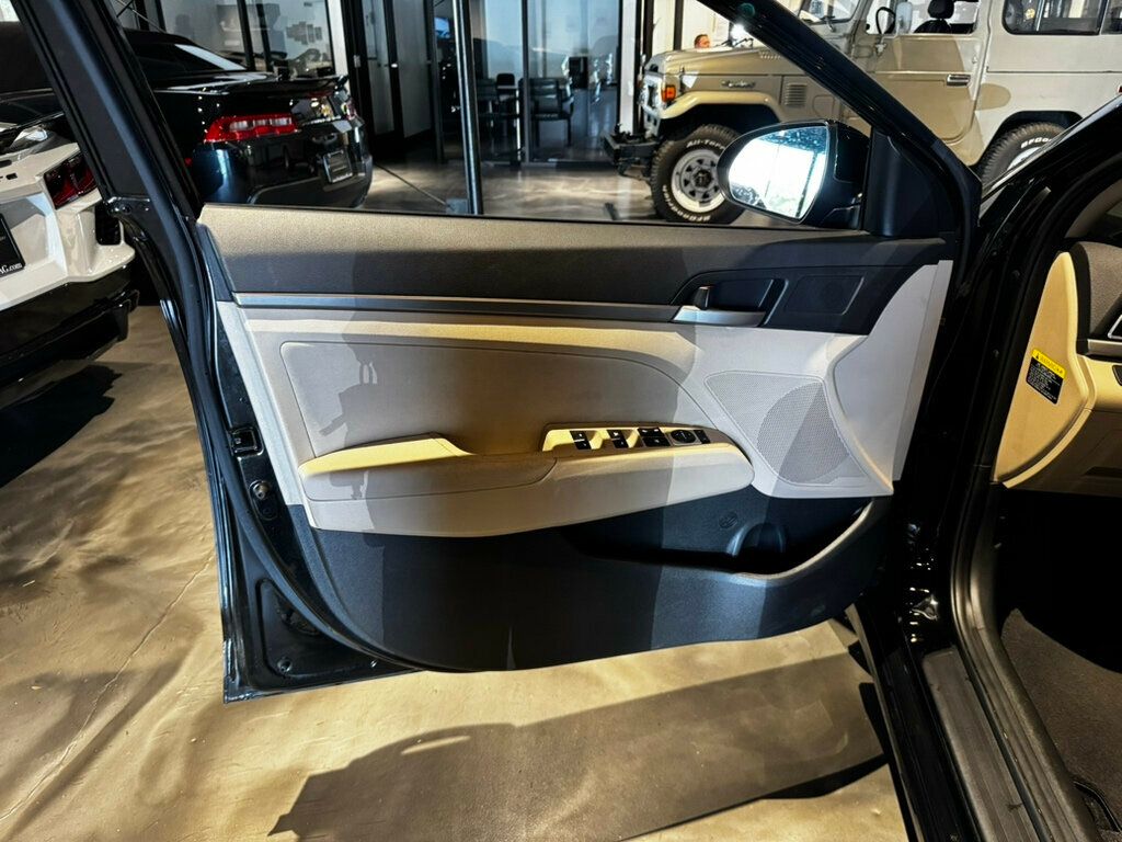 2018 Hyundai Elantra LocalTrade/ValueEdition/LowMiles/MoonRoof/HtdSeats/RearViewCam - 23026835 - 8