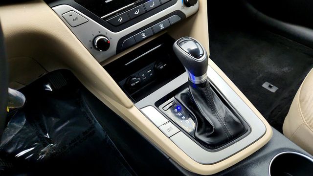 2018 Hyundai Elantra SE 2.0L Automatic SULEV - 22972981 - 15