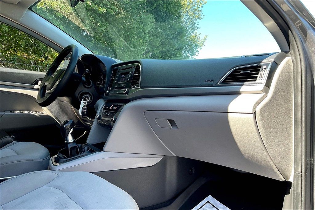 2018 Hyundai Elantra SE photo 10