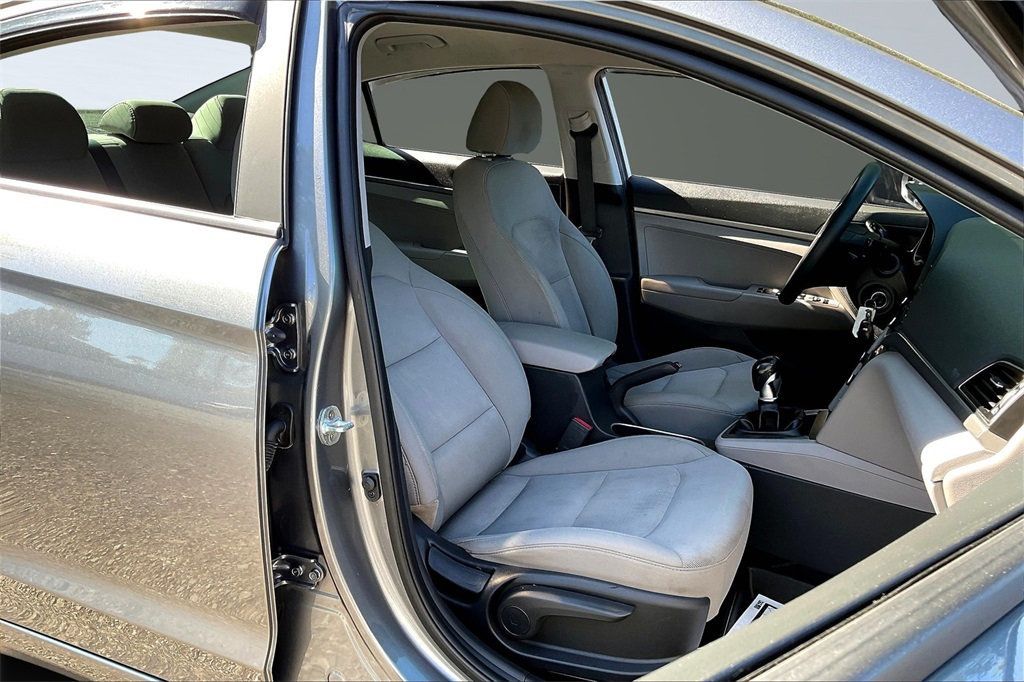 2018 Hyundai Elantra SE photo 11