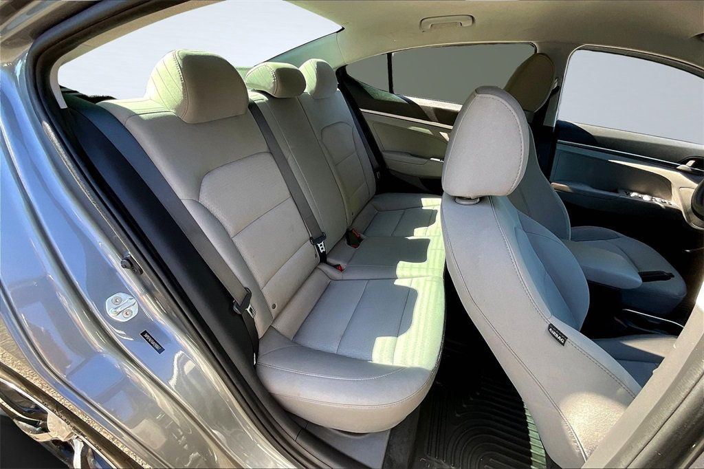 2018 Hyundai Elantra SE photo 12
