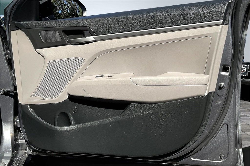 2018 Hyundai Elantra SE photo 14