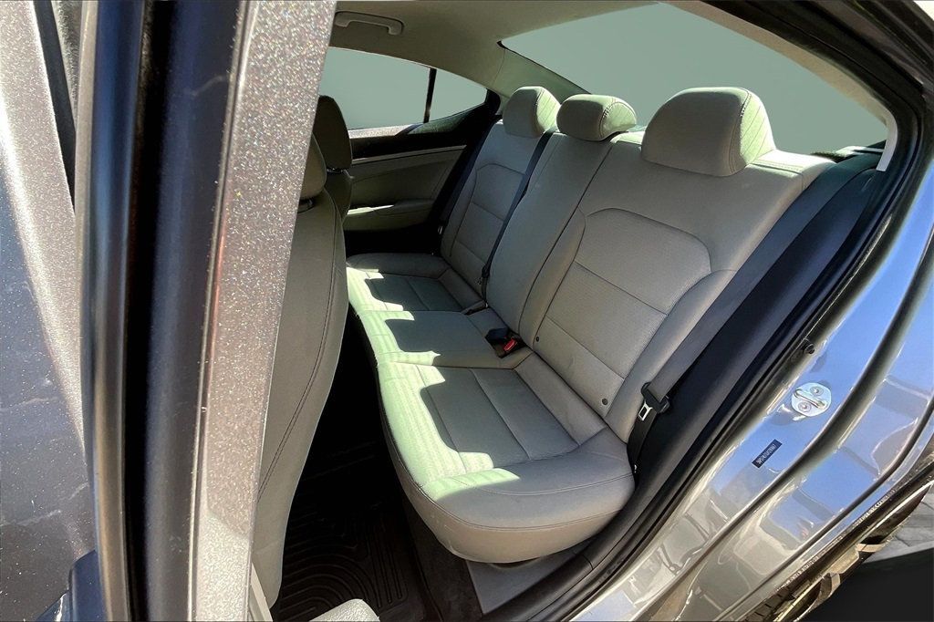 2018 Hyundai Elantra SE photo 15