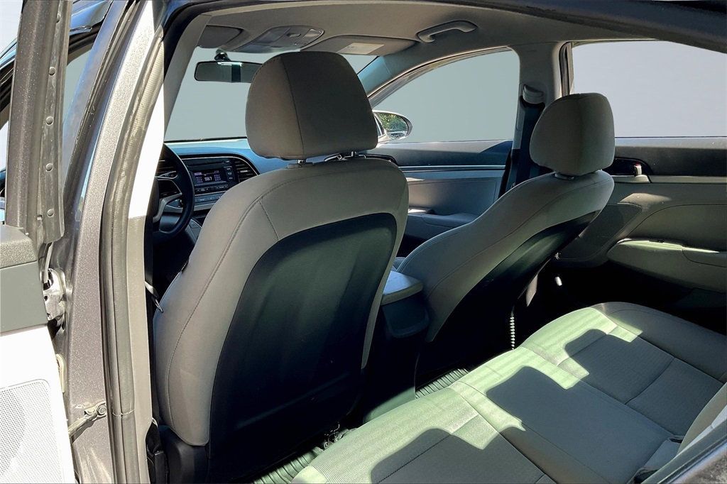 2018 Hyundai Elantra SE photo 16