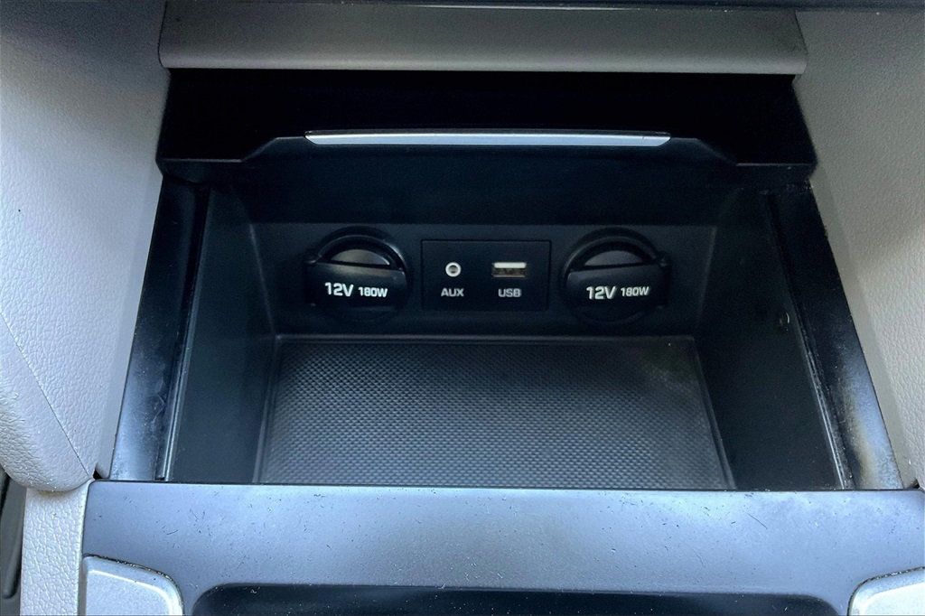 2018 Hyundai Elantra SE photo 23