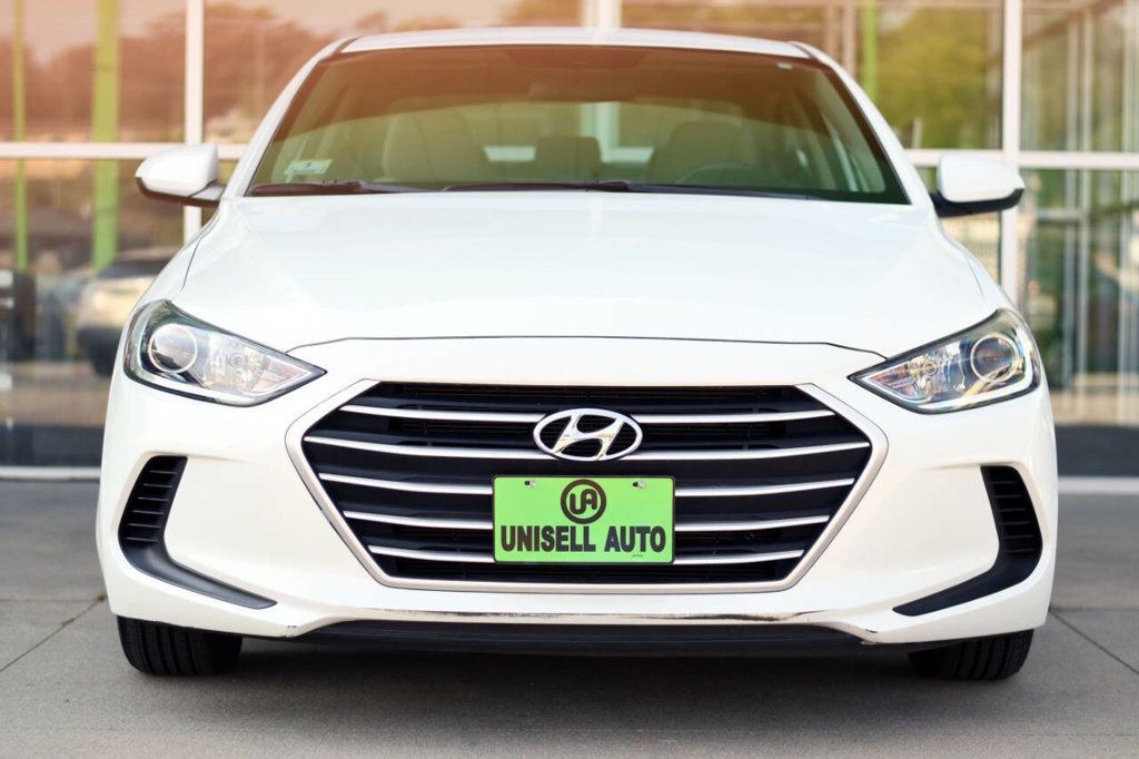 2018 Hyundai Elantra SE photo 2