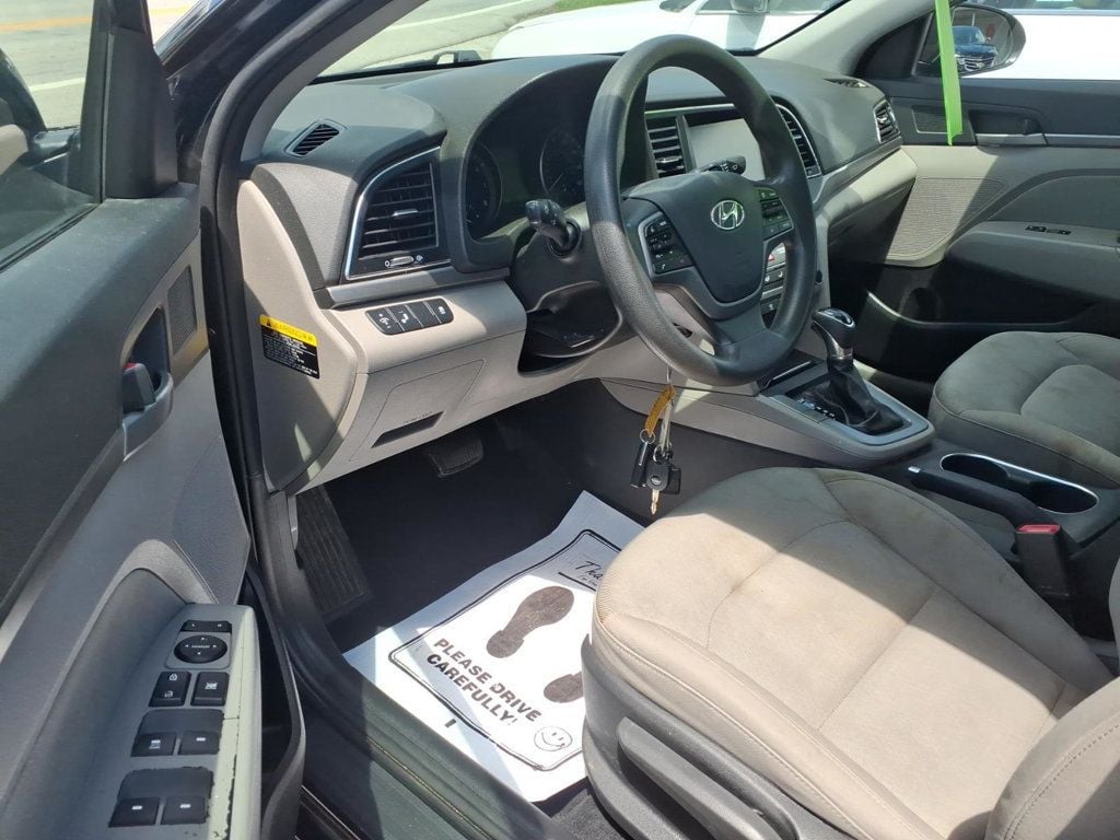 2018 Hyundai Elantra Sedan 4D SEL 2.0L I4 - 23074212 - 5