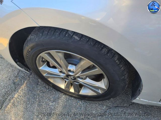 2018 Hyundai Elantra SEL - 22895235 - 5