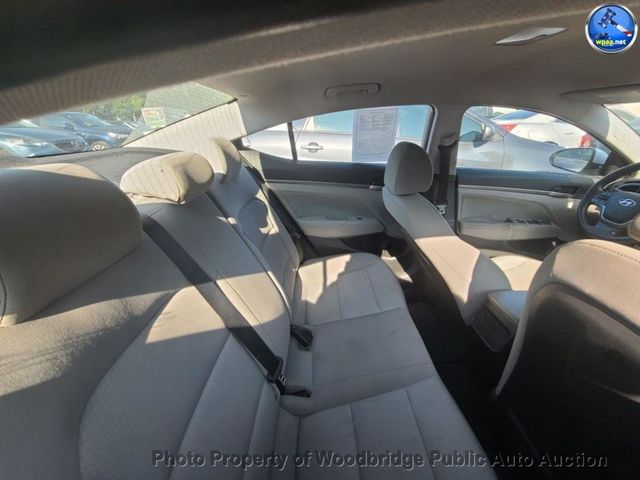 2018 Hyundai Elantra SEL - 22895235 - 8