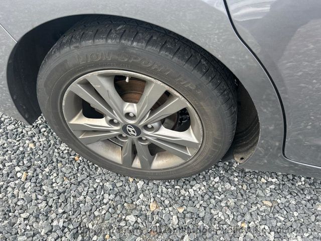 2018 Hyundai Elantra SEL - 23016908 - 10