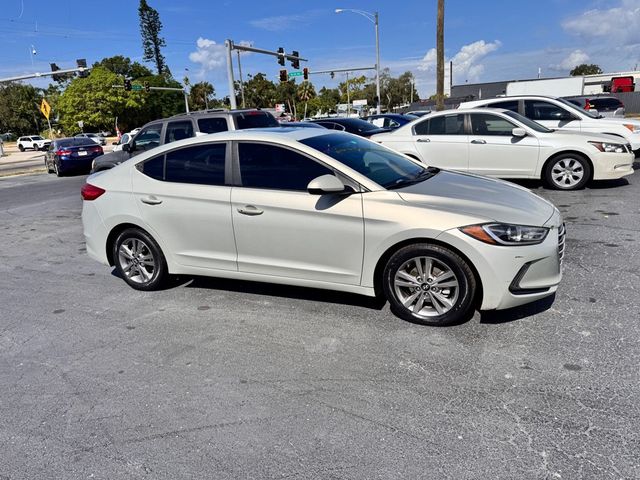 2018 Hyundai Elantra SEL - 22937642 - 1