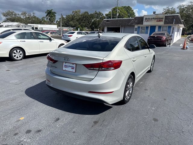 2018 Hyundai Elantra SEL - 22937642 - 8