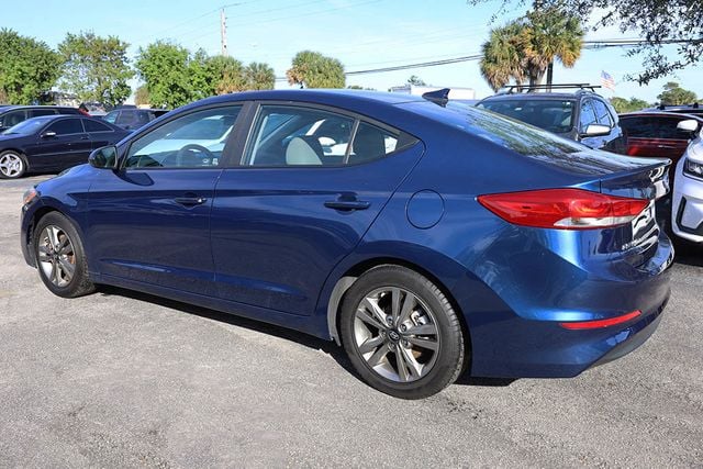 2018 HYUNDAI ELANTRA SEL 2.0L Automatic - 22714765 - 4