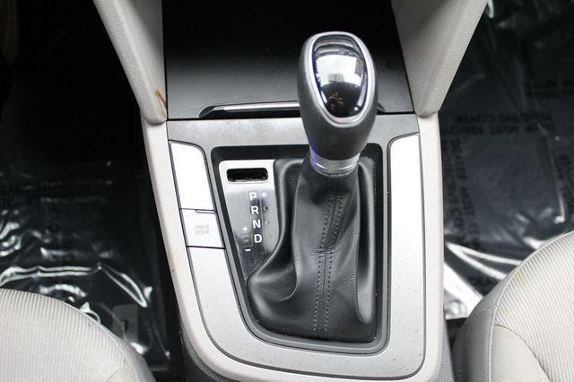 2018 Hyundai Elantra SEL 2.0L Automatic - 22955311 - 22