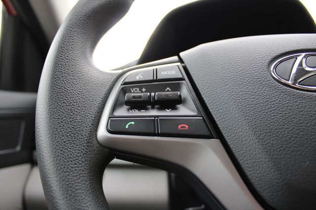 2018 Hyundai Elantra SEL 2.0L Automatic - 22955311 - 23