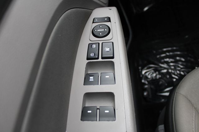 2018 Hyundai Elantra SEL 2.0L Automatic - 22955311 - 25