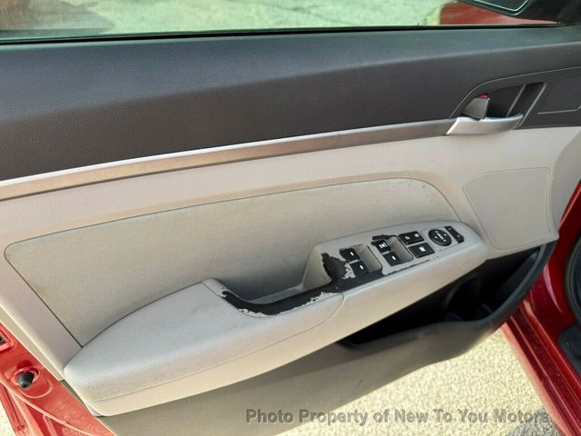 2018 Hyundai Elantra SEL 2.0L Automatic - 23010430 - 17