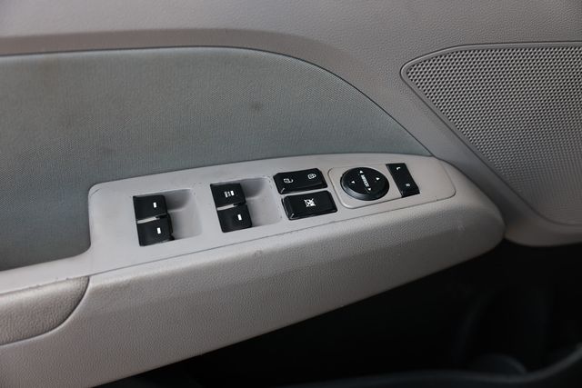 2018 Hyundai Elantra SEL 2.0L Automatic - 22995884 - 44