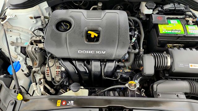 2018 Hyundai Elantra SEL 2.0L Automatic - 22968448 - 26