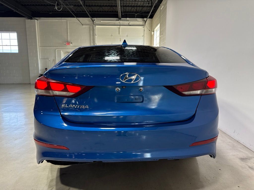 2018 Hyundai Elantra SEL 2.0L Automatic SULEV - 23024168 - 17
