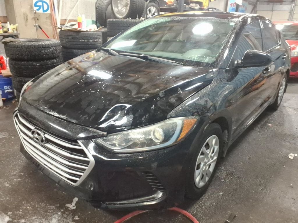 2018 Hyundai Elantra SE Sedan 4D - 22989151 - 3