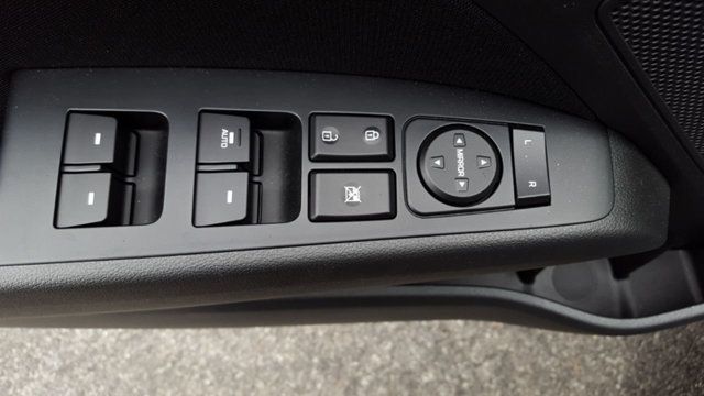 2018 Hyundai Elantra Value Edition - 18278780 - 14
