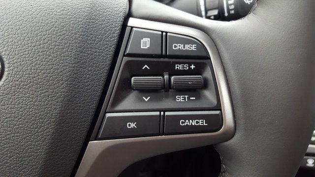 2018 Hyundai Elantra Value Edition - 18278780 - 17