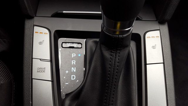 2018 Hyundai Elantra Value Edition - 18278780 - 19