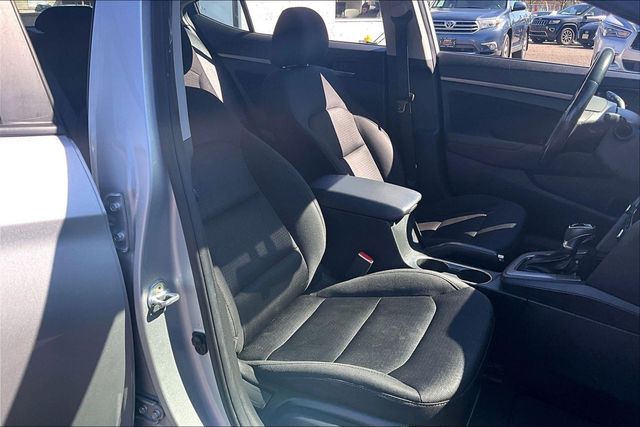 2018 Hyundai Elantra Value Edition - 22996458 - 11