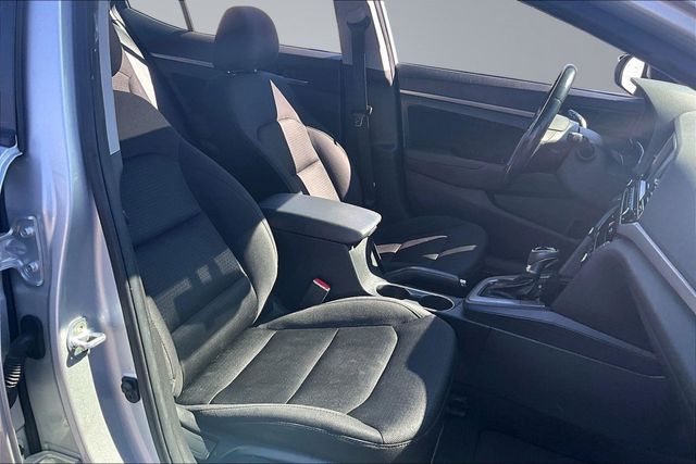 2018 Hyundai Elantra Value Edition - 22996458 - 13