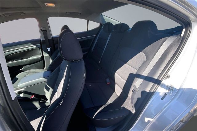 2018 Hyundai Elantra Value Edition - 22996458 - 17