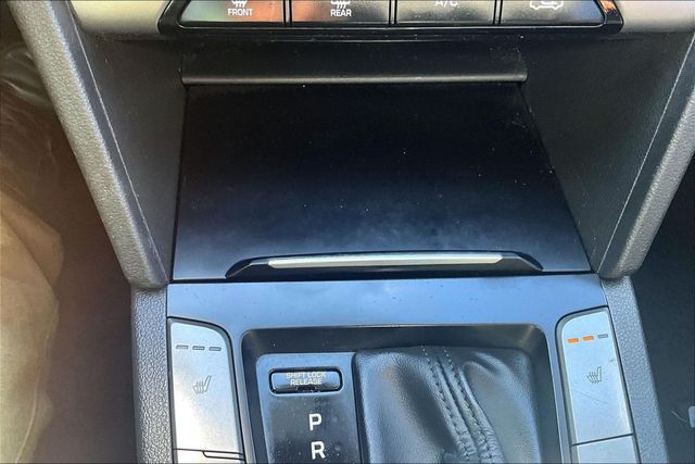 2018 Hyundai Elantra Value Edition - 22996458 - 28