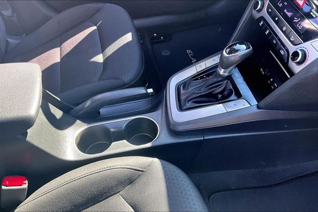 2018 Hyundai Elantra Value Edition - 22996458 - 31