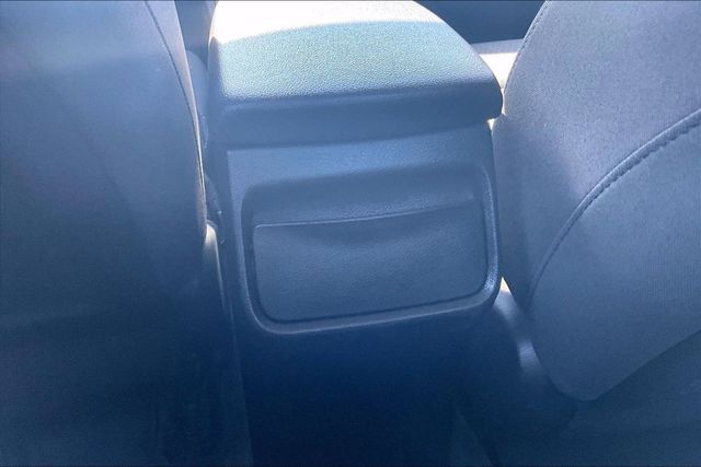 2018 Hyundai Elantra Value Edition - 22996458 - 37