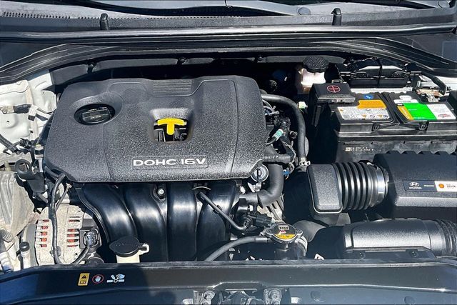 2018 Hyundai Elantra Value Edition - 22996458 - 40