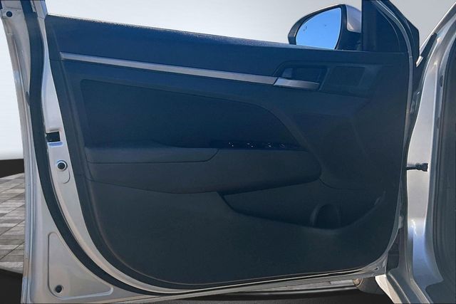 2018 Hyundai Elantra Value Edition - 22996458 - 8