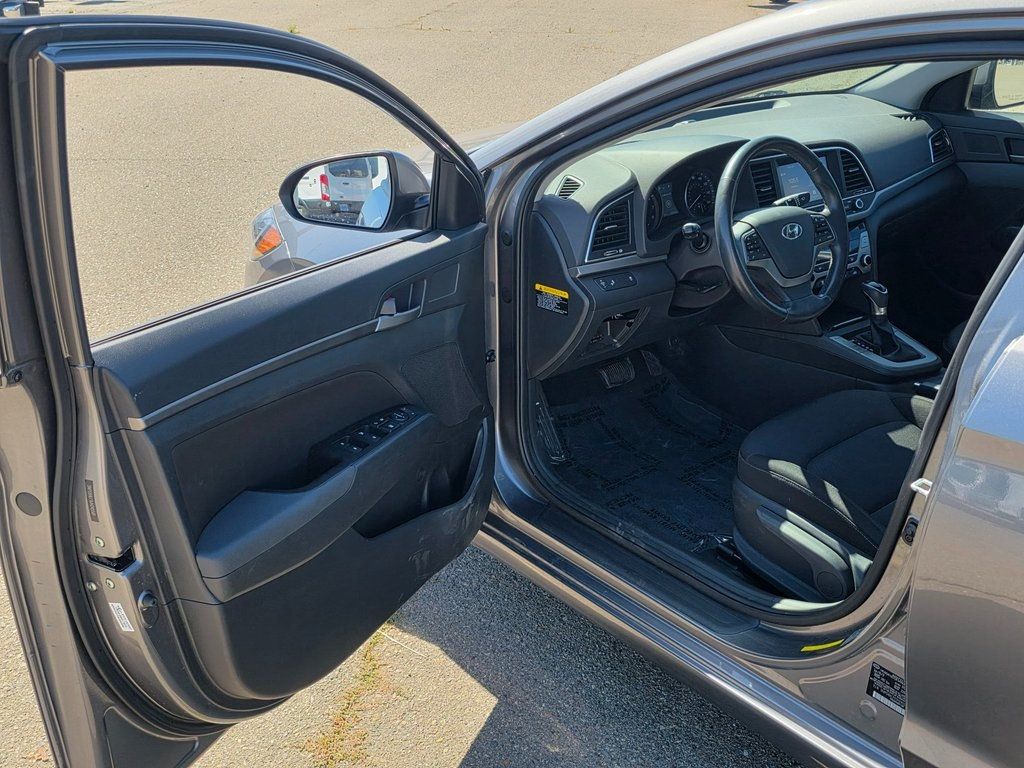 2018 Hyundai Elantra Value Edition 2.0L Automatic - 22932464 - 15