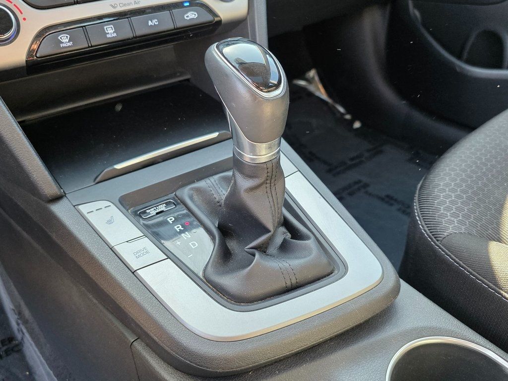 2018 Hyundai Elantra Value Edition 2.0L Automatic - 22932464 - 8