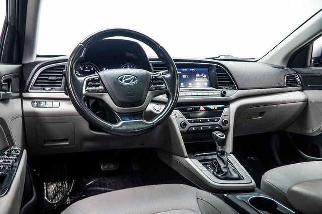 2018 Hyundai Elantra Value Edition 2.0L Automatic - 23033851 - 14