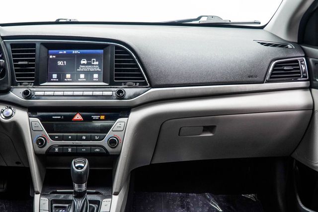 2018 Hyundai Elantra Value Edition 2.0L Automatic - 23033851 - 16