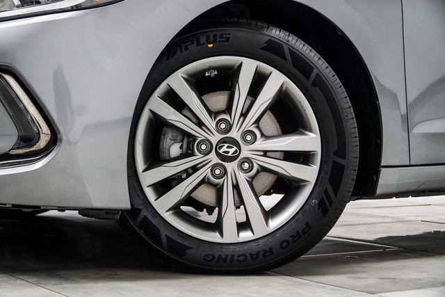 2018 Hyundai Elantra Value Edition 2.0L Automatic - 23033851 - 2
