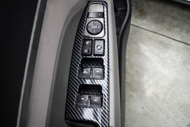 2018 Hyundai Elantra Value Edition 2.0L Automatic - 23033851 - 32