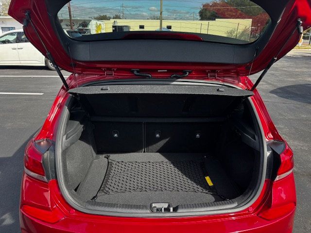 2018 Hyundai Elantra GT  - 22987525 - 12