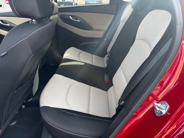 2018 Hyundai Elantra GT  - 22987525 - 6