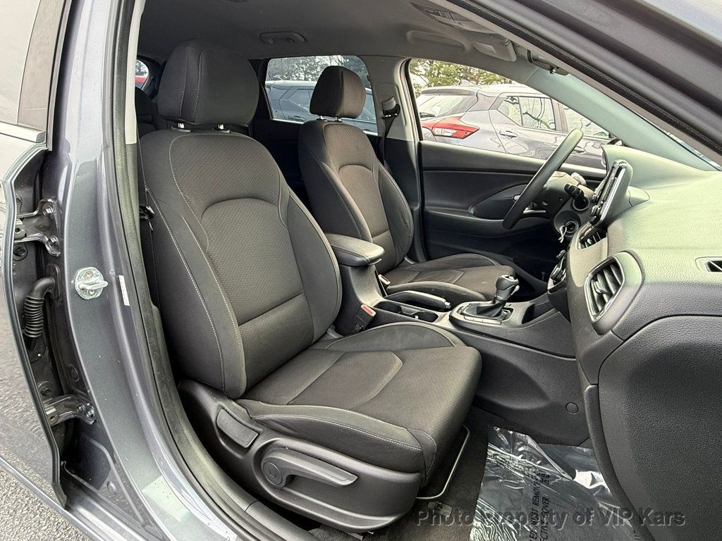 2018 Hyundai Elantra GT Automatic - 22975074 - 13